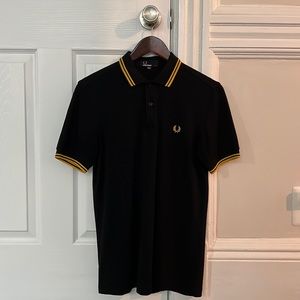 *Rare* Fred Perry Polo T shirt Size Small Black/Yellow